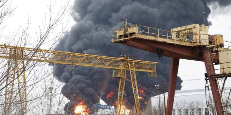 Ukraine’s attacks on Russian oil refineries deepen tensions with U.S.
